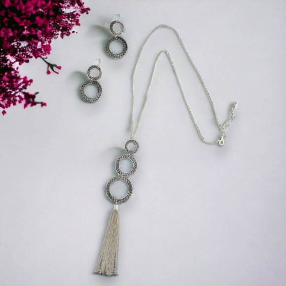 Necklace & Earring Set, Antique Silver Tone, 3 Round Pendant, 22"-24" - Picture 6 of 10